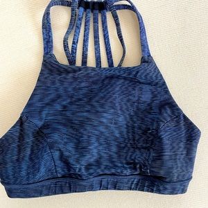 Lulu high neck sports bra